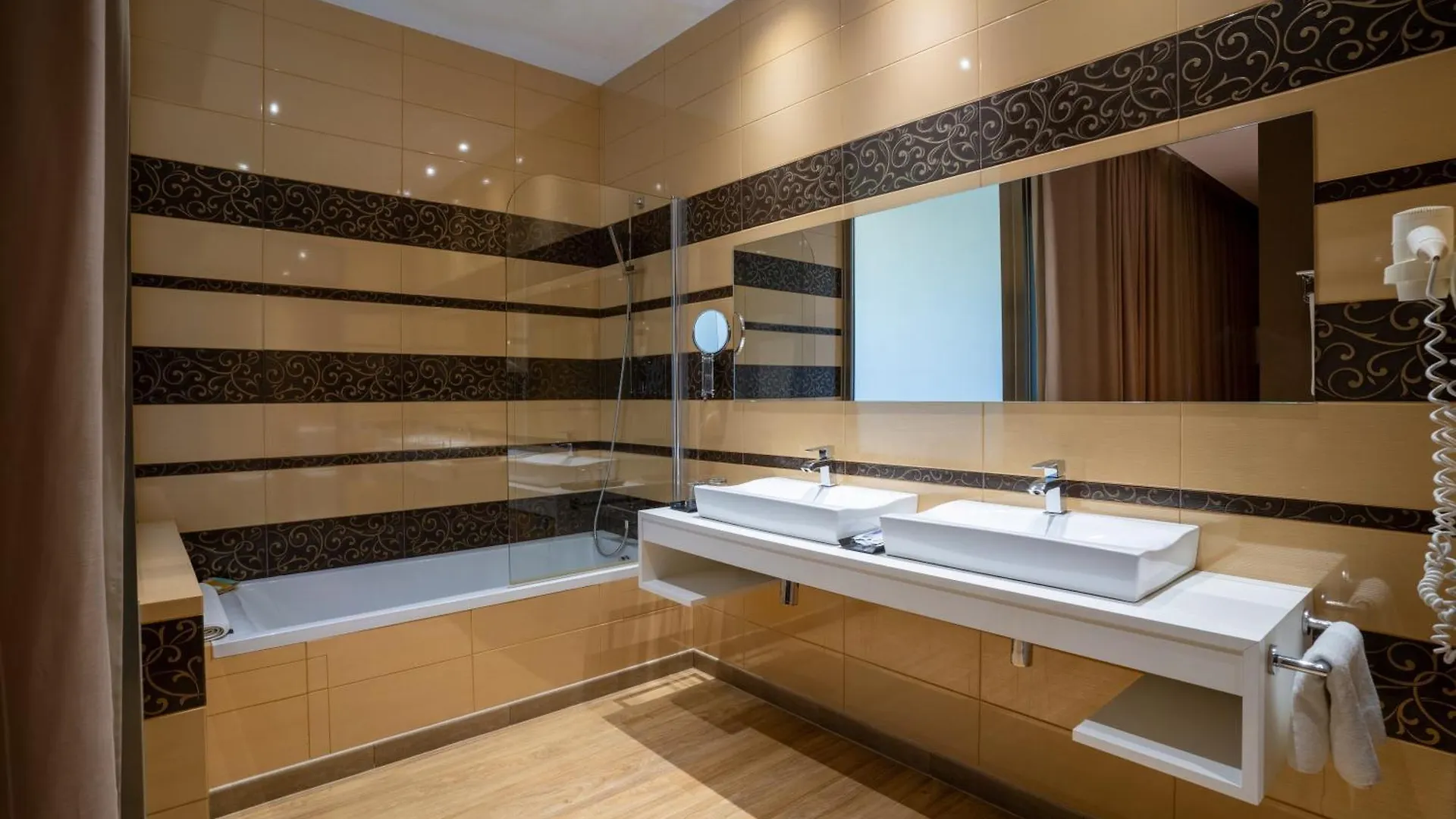 Hotel & Spa Golden Barcelona Vallromanes 4*,  Spain